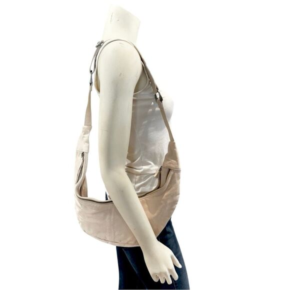 NWT Gorgeous RARE Free People GOAT Leather Idle Hands cream Sling Hobo Bag - Picture 8 of 16